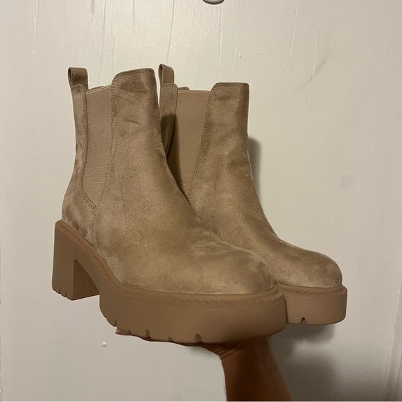 New Madden Girl Platform Boots - Picture 1 of 5